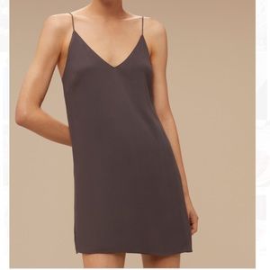Aritzia Wilfred free Vivienne dress